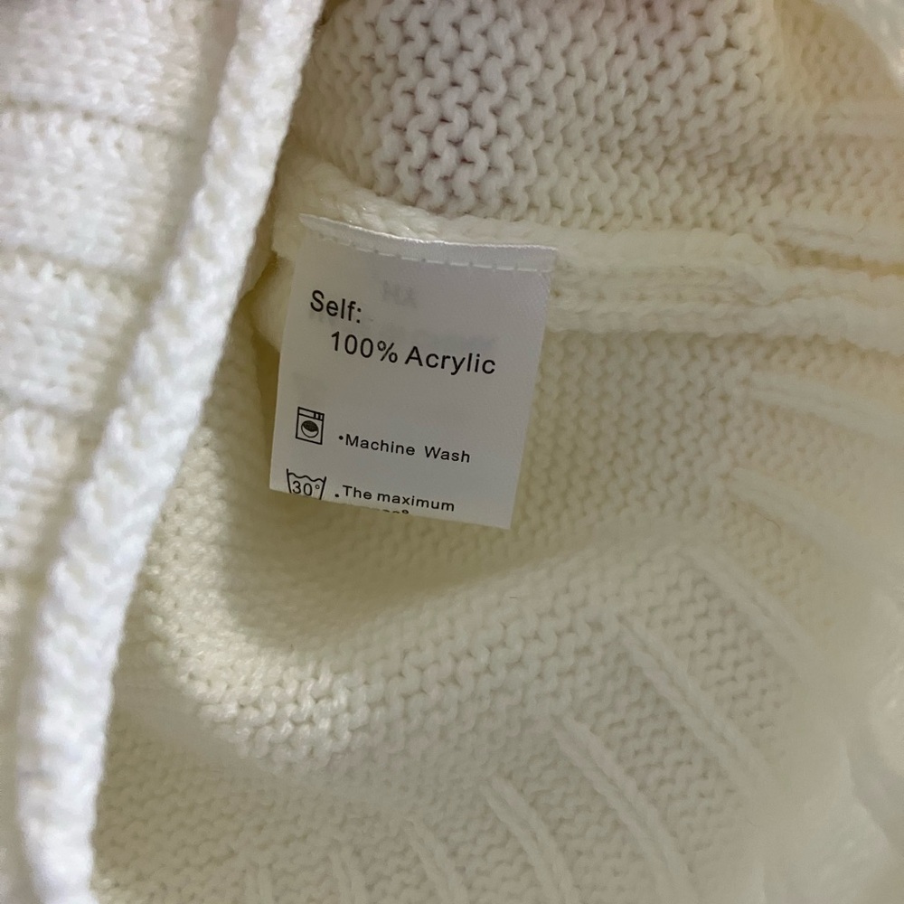 SALE! NWT Grecerelle White Cardigan - Picture 5 of 5